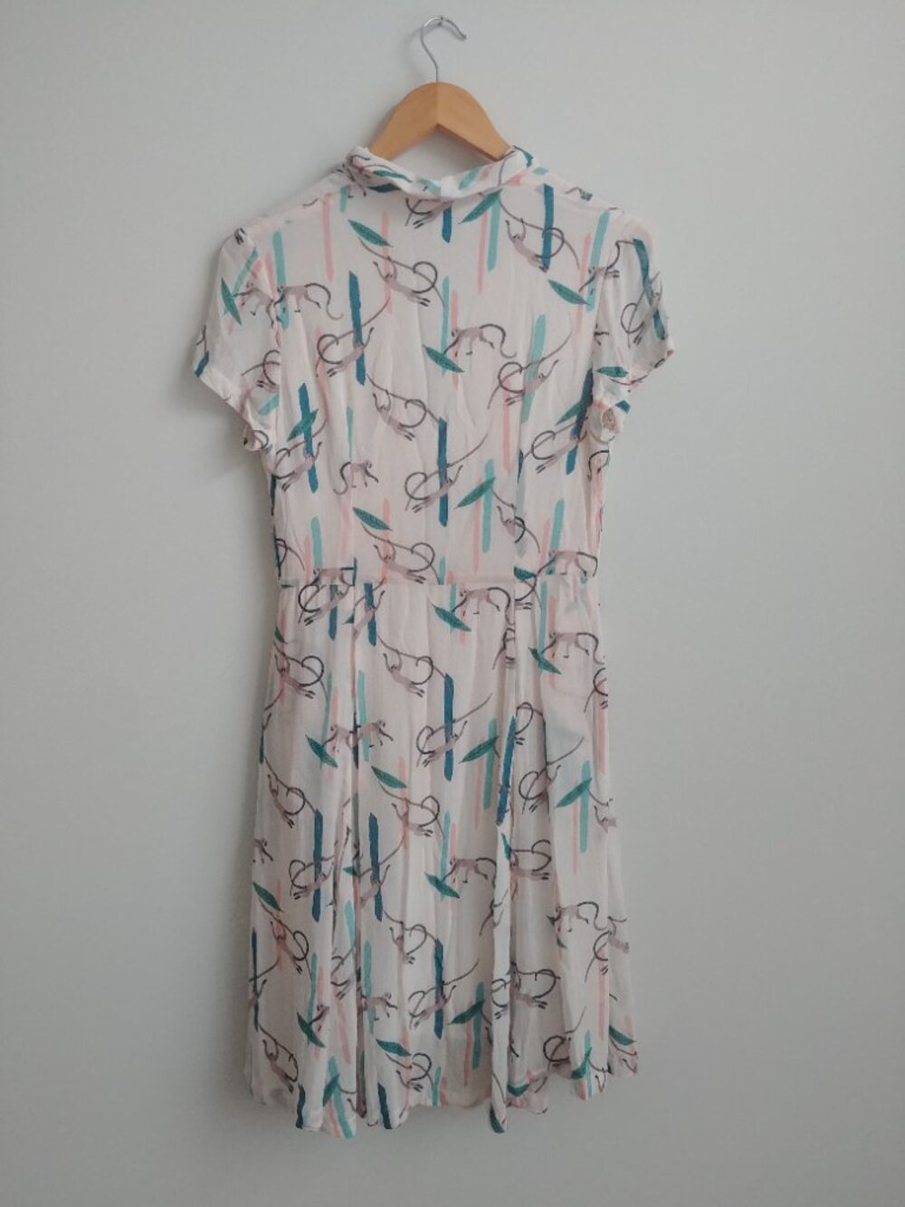 Emily and Fin swinging monkeys button down dress Small - Picture 4 of 16